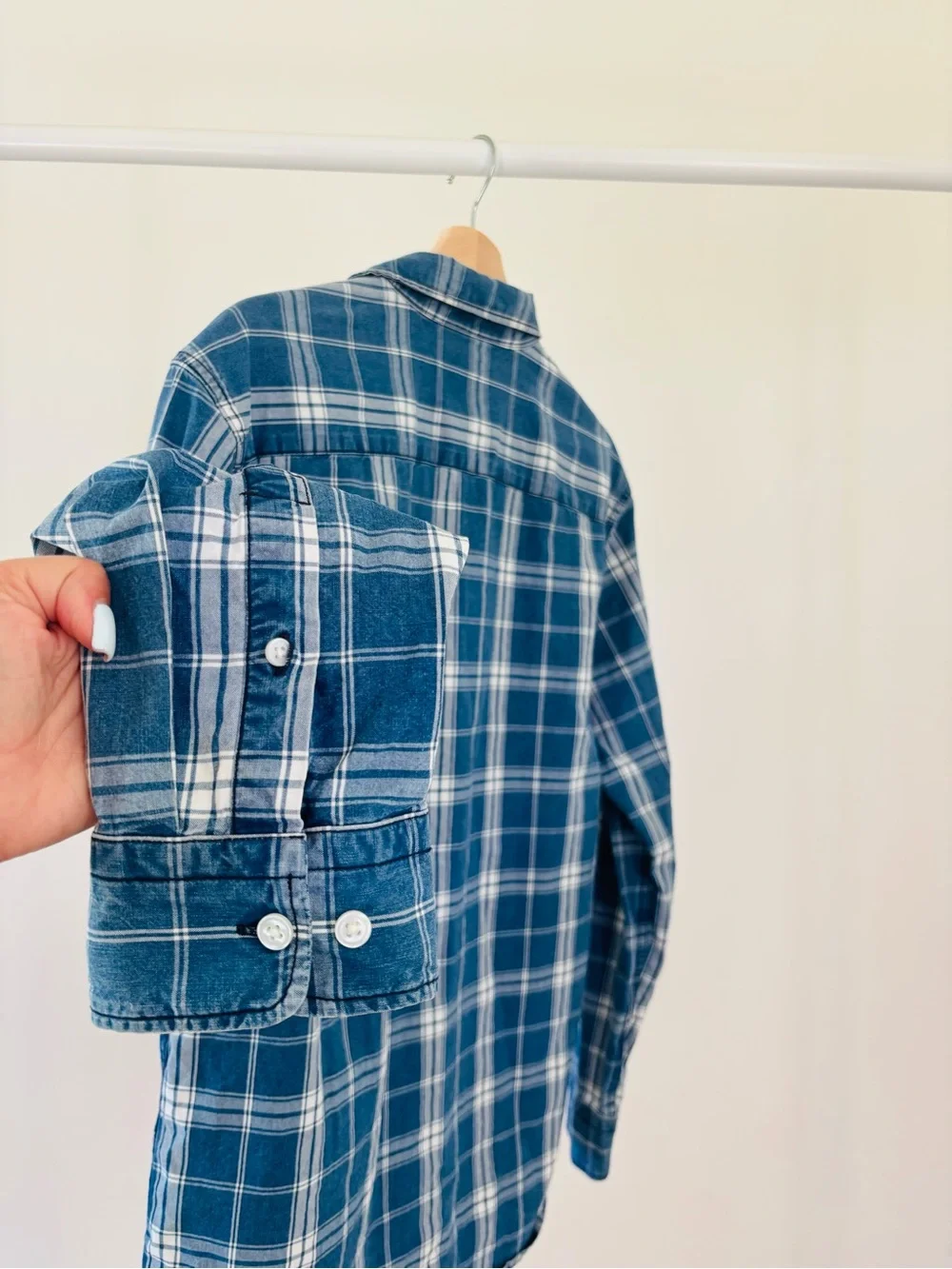 Levi’s Blue & White Check Button Down | 100% Cotton | Classic Shirt